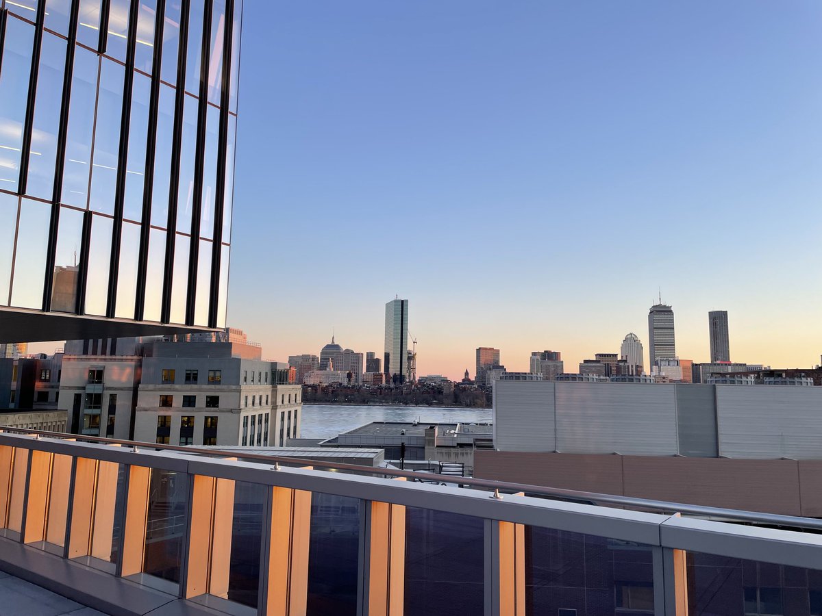 The latest view from Main Street in Kendall. ⁦@MIT⁩