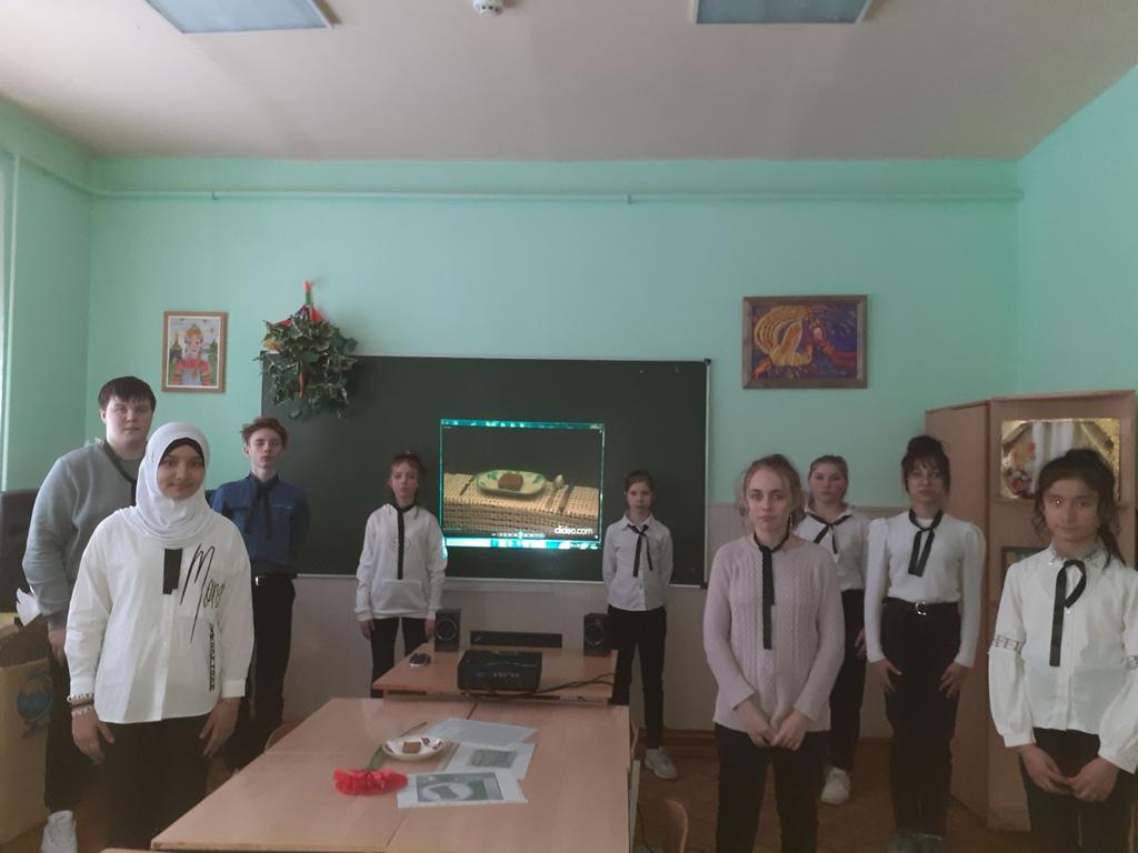 school89samara's tweet photo. 27 января ученики стали участниками Всероссийской акции Блокадный хле��. На классных часах они почтили память жертв блокады, вспомнили историю героического города. https://t.co/bENzsO3VLz