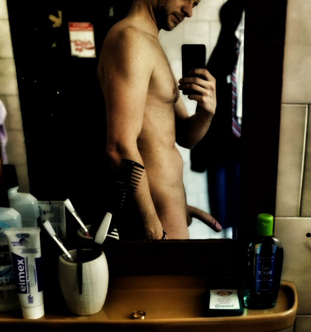 After shower selfie ??
New photos are coming soon on my Onlyfans ?
Link in bio ? https://t.co/F6FeIi