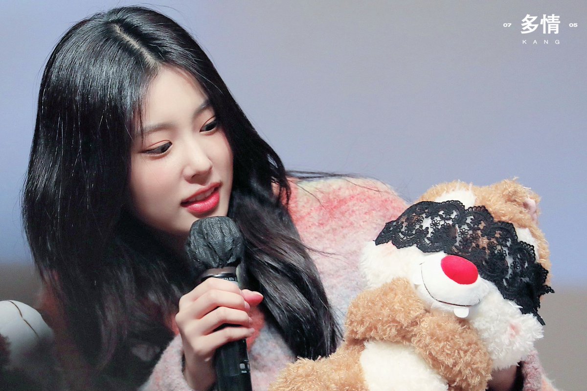 kang_sweet_'s tweet image. 😎
220123
#강혜원 #KangHyewon #カンヘウォン