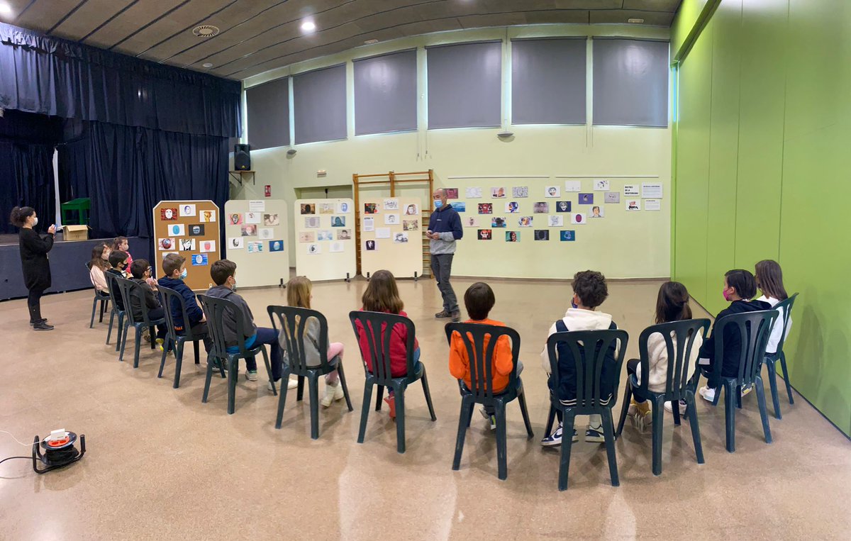 stopmaremortum's tweet photo. 👉Ja ha començat la SETMANA PEL DRET A MIGRAR I UNA ACOLLIDA DIGNA a l'Escola Els Ventets 🙂
🟩Aquest dissabte a partir de les 17h, seguim amb activitats per a tothom a #Collsuspina !!
#RostresdelaMediterrània #MEDfaces #DretaMigrar #AcollidaDigna #ViesLegalsiSegures https://t.co/aAGIXoB1rL