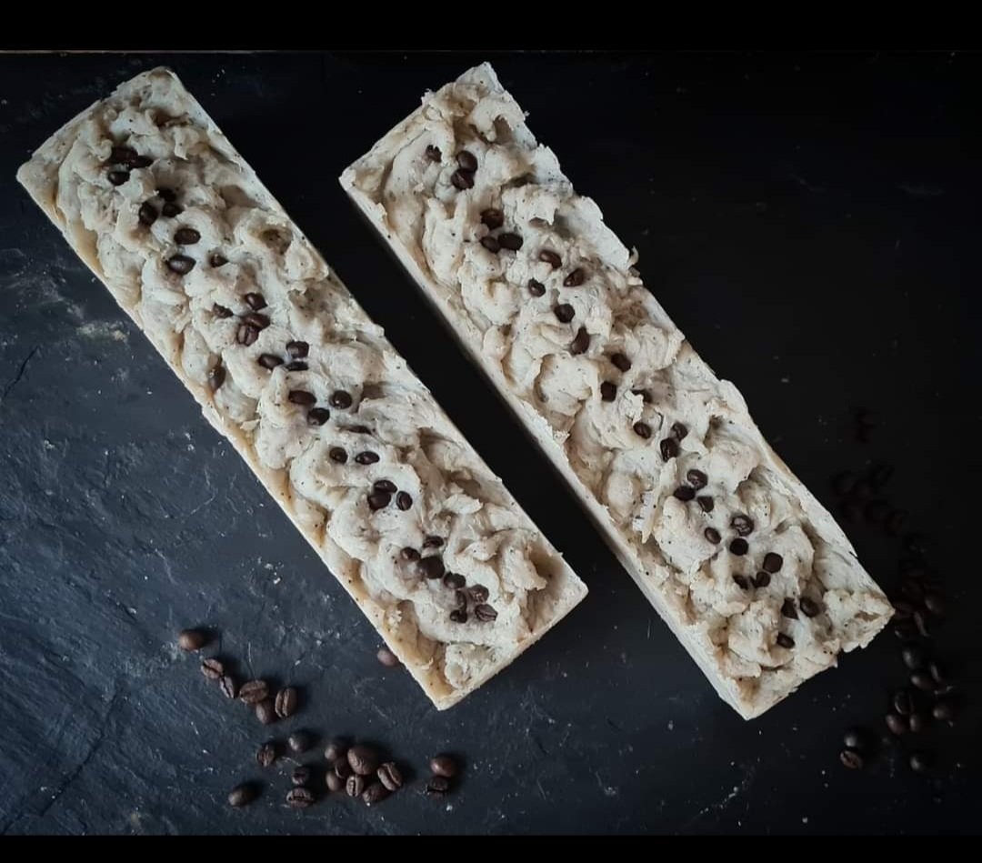 Cooking up a storm this morning with our Vanilla Latte bars - the smell is DIVINE! They have a little scrub action, support another Welsh business and is made with nourishing Macadamia oil. @TeifiCoffee Available for pre-order #MHHSBD #welshbusiness #supportlocal