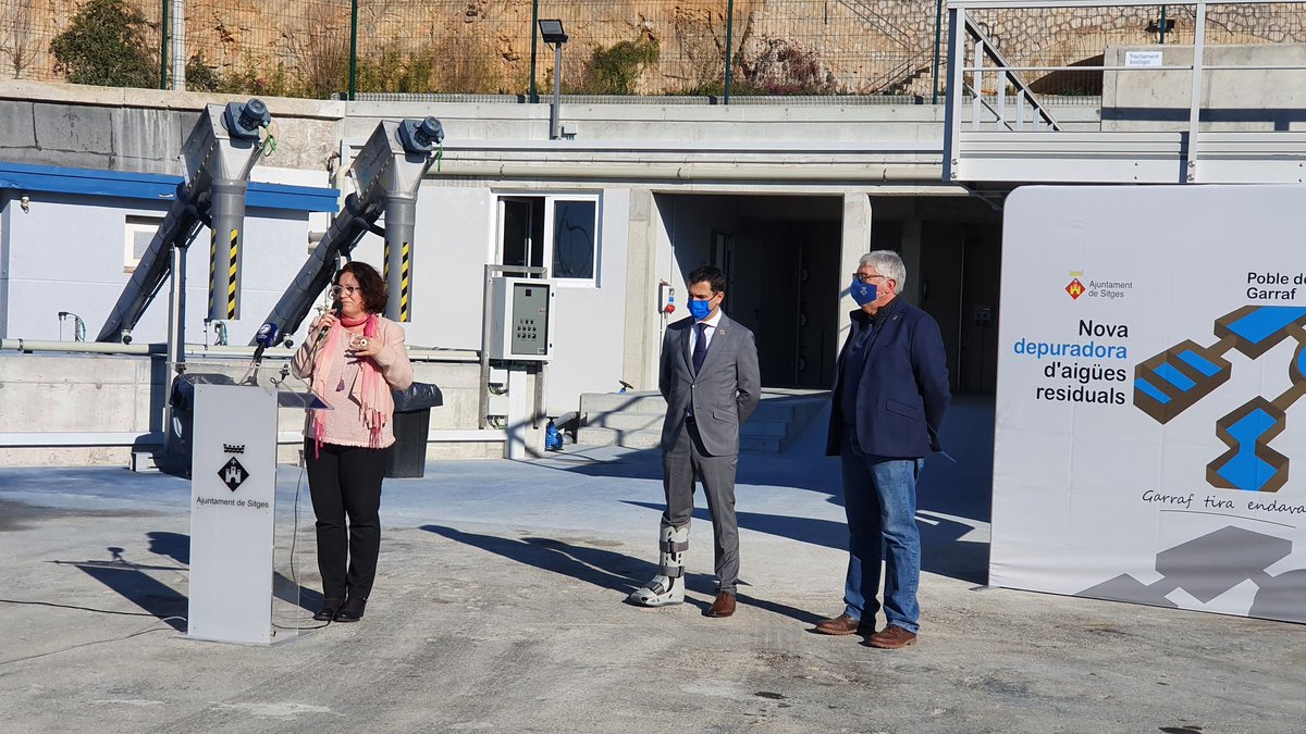 raquelpallach's tweet photo. 💧🚧🌏 Molt contents de gestionar amb @mancomunitatPG I @aigua_cat la nova #depuradora de #Garraf . Gràcies @AjSitges per vetllar pel recurs! #ODS6 #biosphere https://t.co/b2drMwRSSf