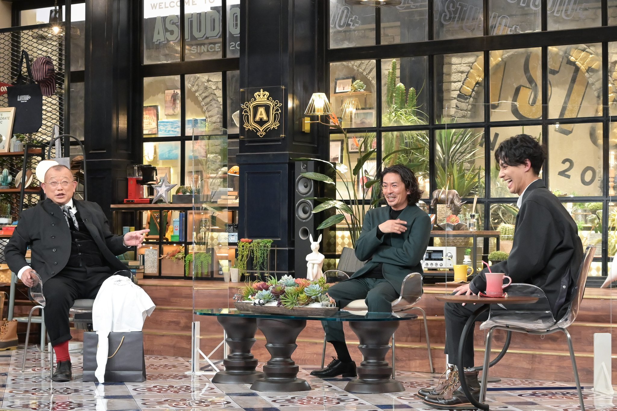 FKHKt_JaMAMR6cl?format=jpg&name=large