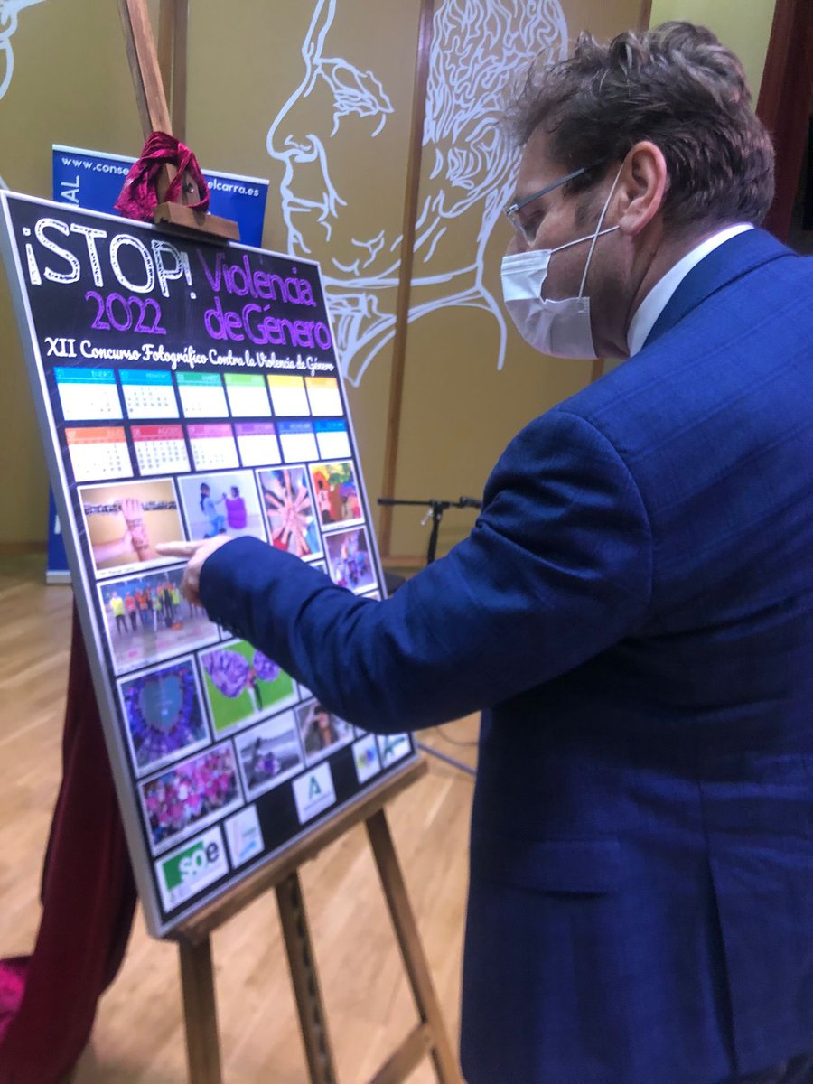 jmcriado's tweet photo. Presentación XII Calendario Stop Violencia de Género, gracias @CPMManuelCarra Fedapa , @etpoepmalaga @Malagaconvive @RedBECREA @plurimalaga @DeaMalaga @Ambito_emprende @EPermMalaga https://t.co/FU2LXWAxBF