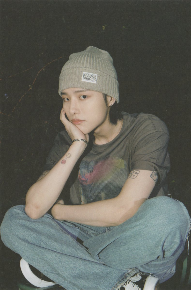 Woodz_Scans's tweet photo. 2022 Season's Greetings : READY-TO 엽서 스캔

#WOODZ #조승연 https://t.co/73eDHRWd5g