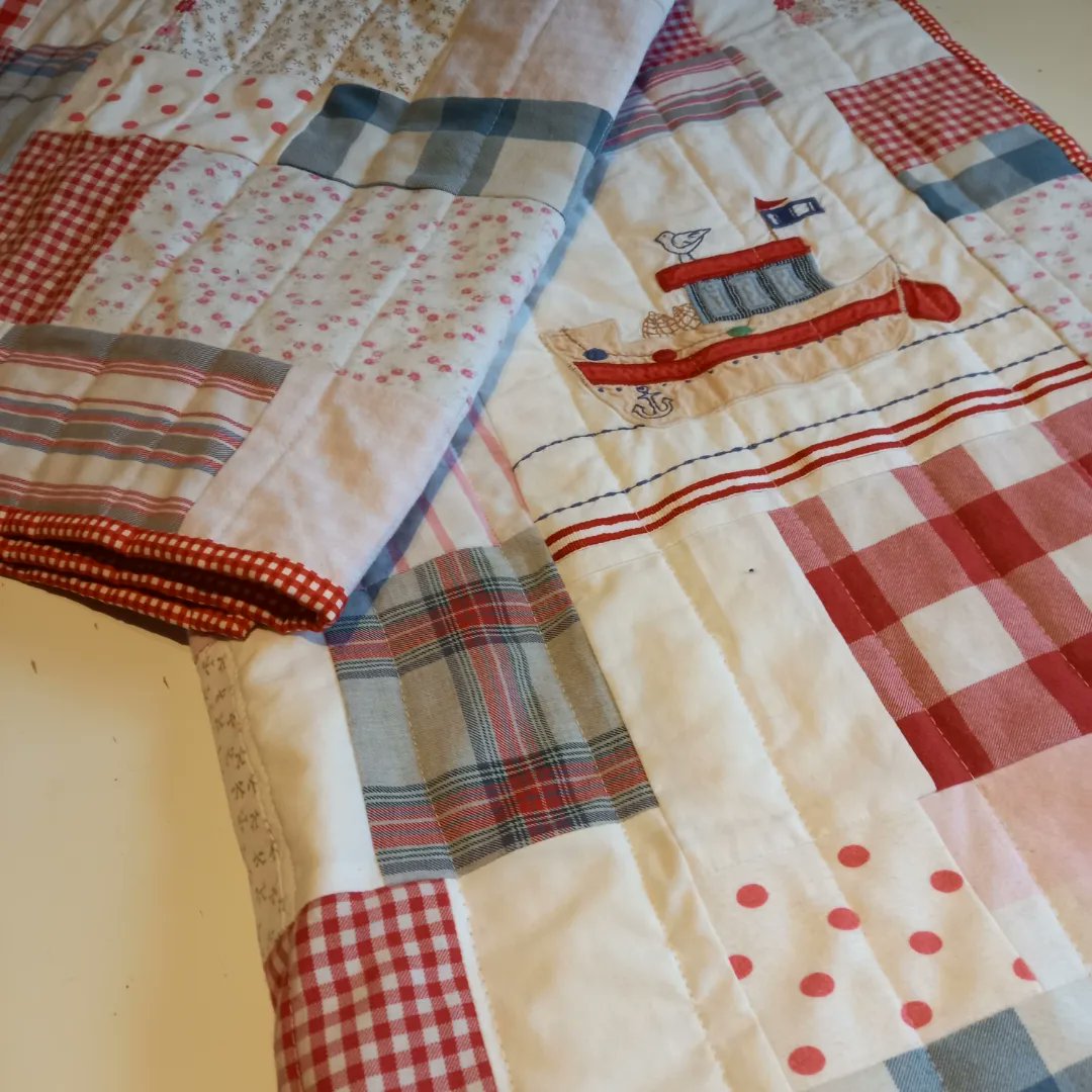 Quilterdown's tweet photo. I've been busy! 2 commissioned memory quilts heading to theory owners. They were made using the childhood pj's & nighties of my client's children. The backings were made using the childrens' old sheets & duvet covers. #quilting #handmade #memoryquilts #SmallBusiness https://t.co/WinfFxFEkt
