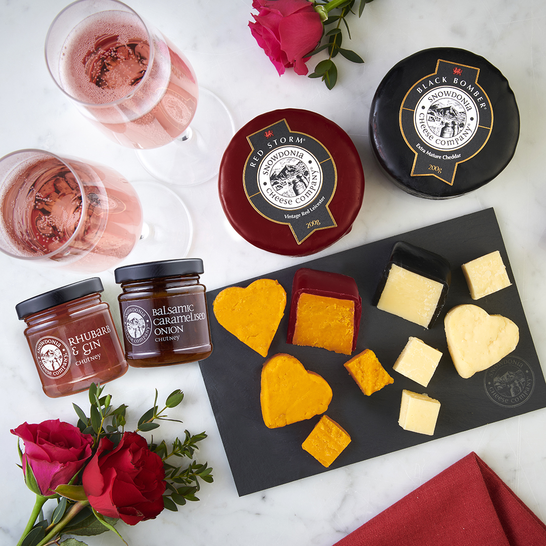 Presented on a stylish serving slate, our Classic Cheese & Chutney Duo has everything you need for a delicious Valentine’s cheeseboard for two.