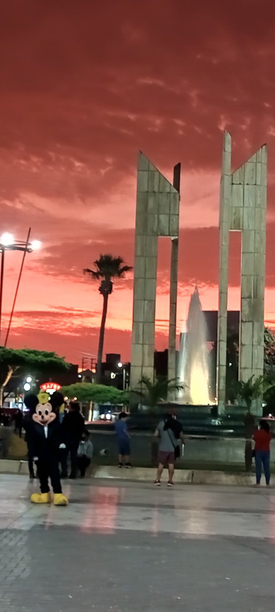 alexluces777's tweet photo. Chimbote, Peru https://t.co/cyUZKAniSu