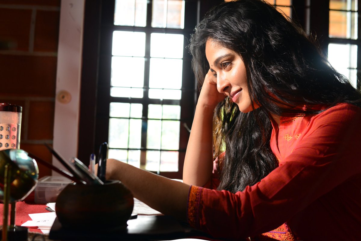 Team_TWTA's tweet photo. Sweety 😍💞💫
@MsAnushkaShetty 

#AnushkaShetty #Anushka48 https://t.co/CykVYz5AHp