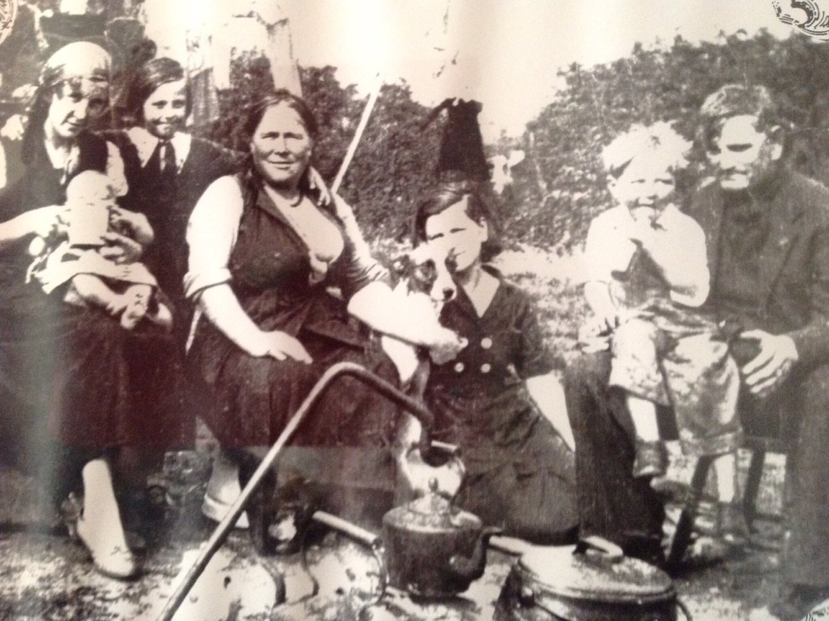 DanielDanny4755's tweet photo. @charlotteh71 My old mam fought on the #DoverCoast in the #AckAck then known as
#DoodlebugAlley - she told us what the #Nazis where doing in their #DeathCamps
She was a #GypsyGirl before joining the army and was very worried what was happening to #Romanys https://t.co/Hr0teSnME0