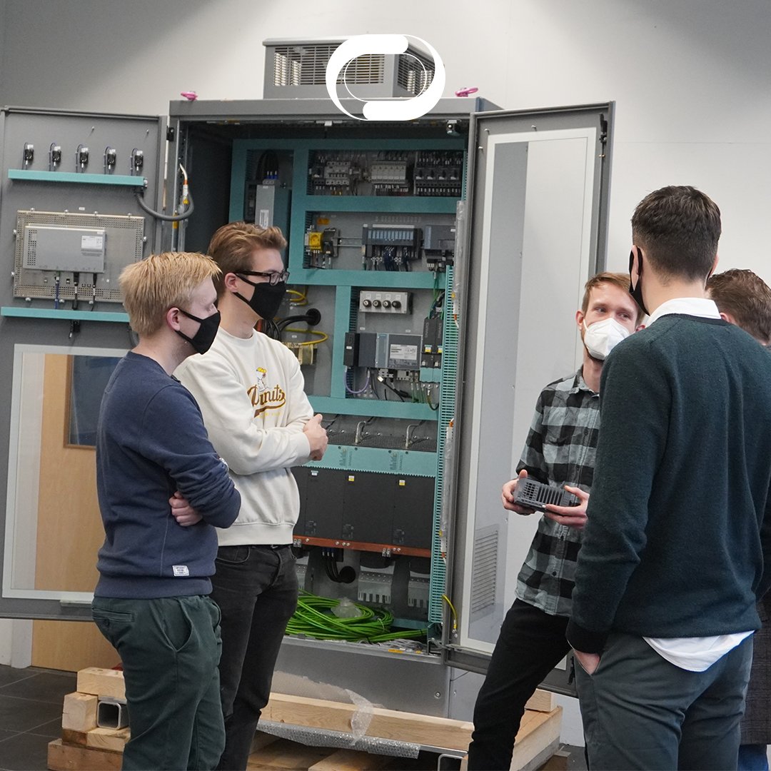DelftHyperloop's tweet image. PRODUCTION!
Since we have finalized our design of the pod, we have started the production phase! In this phase our engineers will be producing the needed parts and systems in collaboration with partners and the dreamhall.
#delfthyperloop #production #dh06 #building