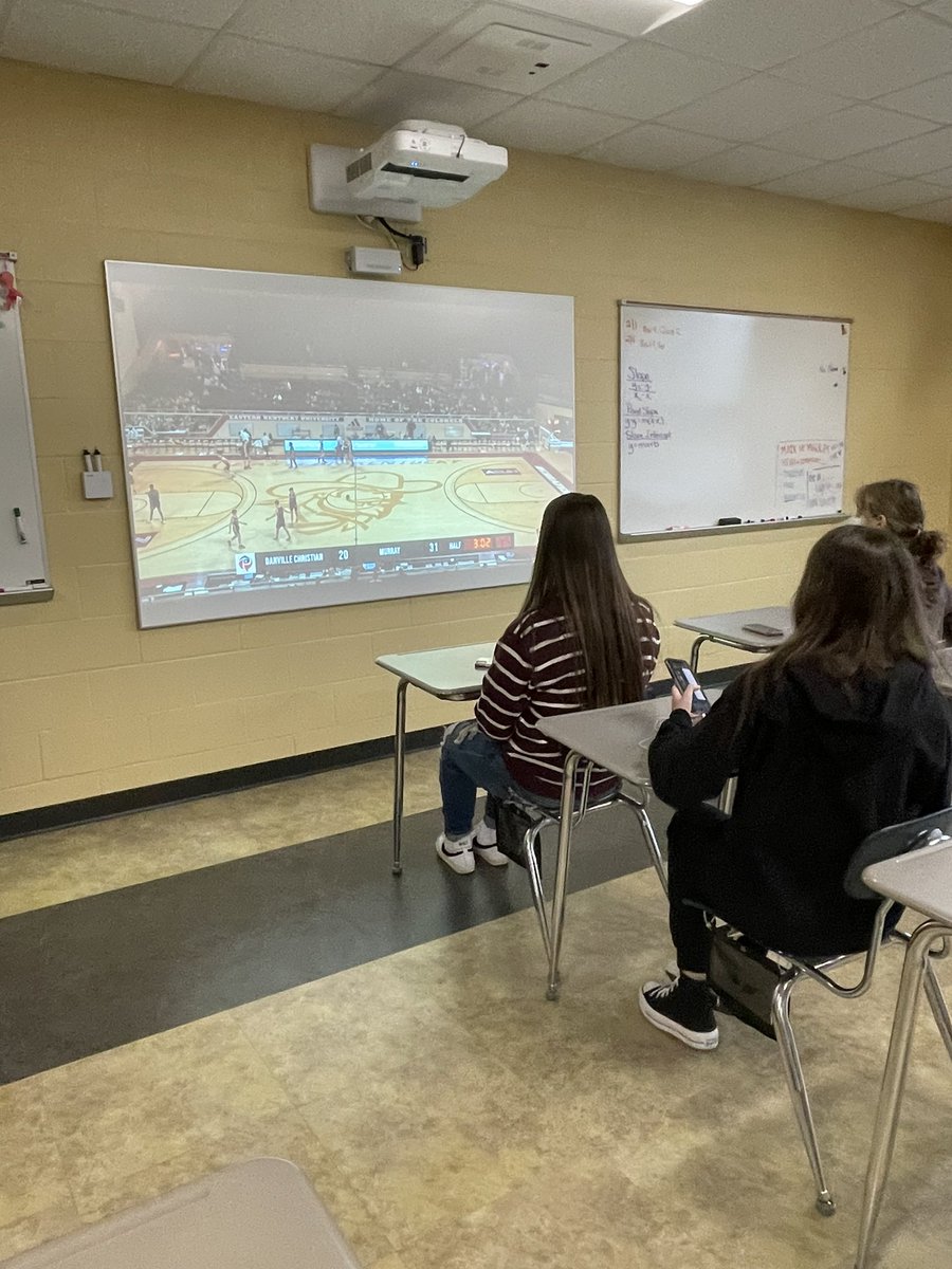 vrowland77's tweet photo. Cheering on the Tigers from room 111 #prepspin https://t.co/jDtnA8FtMX