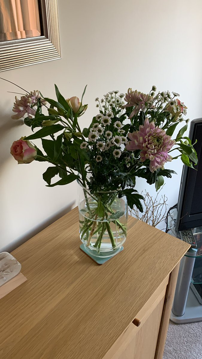 Pipsy132's tweet photo. @Morrisons Had a disaster with our click &amp; collect shopping at Milton Keynes, Westcroft but 2 of their colleagues have helped resolve the issue &amp; included a beautiful bouquet as an apology! Can’t remember their names but hopefully you can pass on my thanks! https://t.co/TDmTFMdTwM