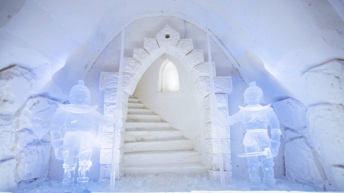 DiscoverFinland's tweet photo. The SnowCastle Resort in Kemi is open all year round. Experience365 is an indoor exhibition made from snow and ice where you can step into a winter wonderland any day of the year, with an all-year-round ice restaurant and ice and snow sculptures: https://t.co/k0vPoehcHD https://t.co/KfmPI4oExz