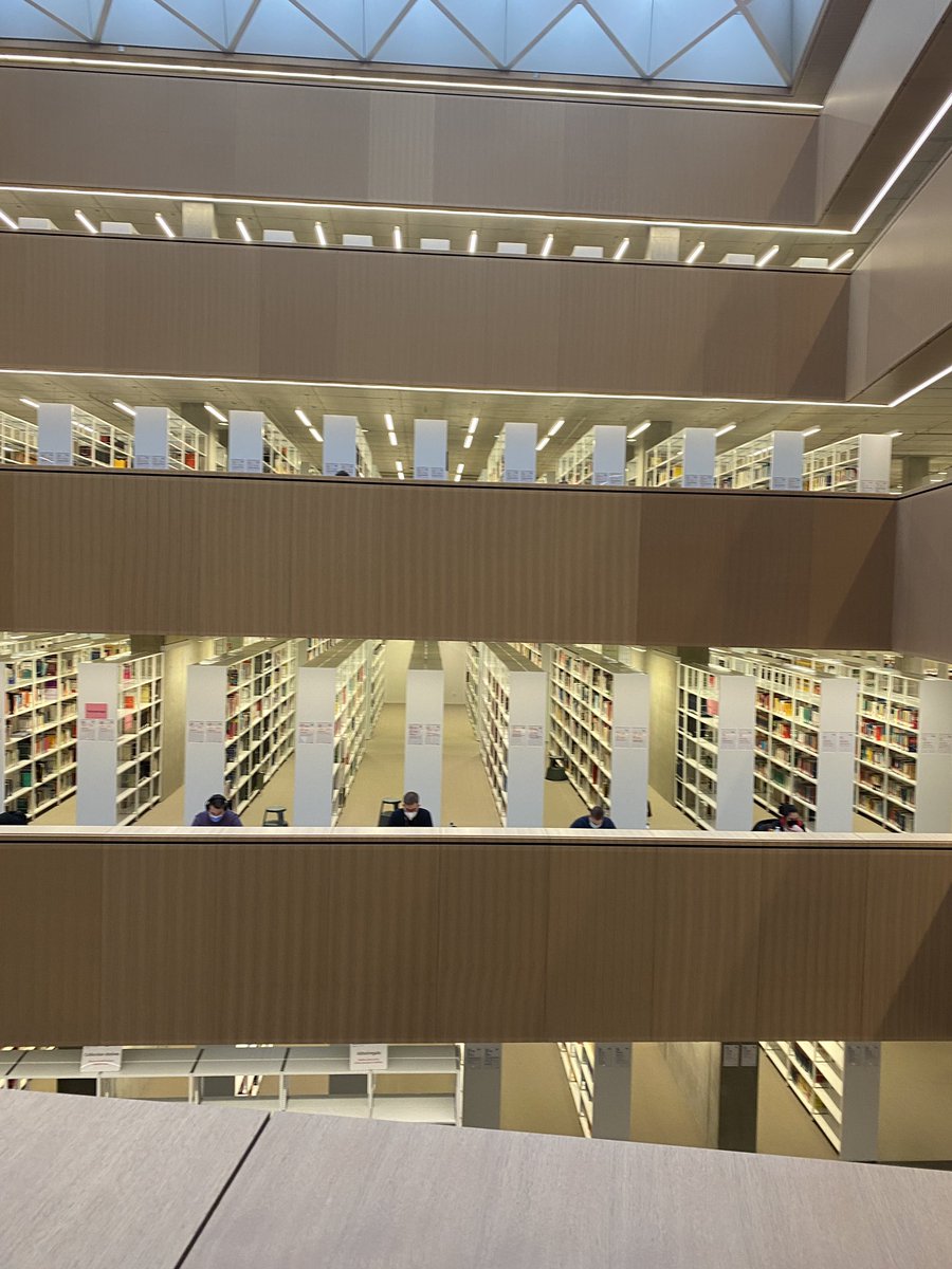 Ob ich es hier vielleicht mal schaffe, eine Klausur komplett durchzurechnen? We will see😅 #dll21 #onkomm