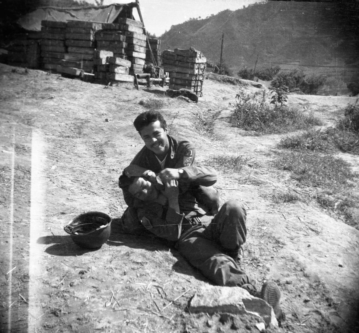 SargentoAgustin's tweet photo. Capturing moments of fun during war times. #nftphotography #Photography #Analog https://t.co/4Anp7Uk3UY
