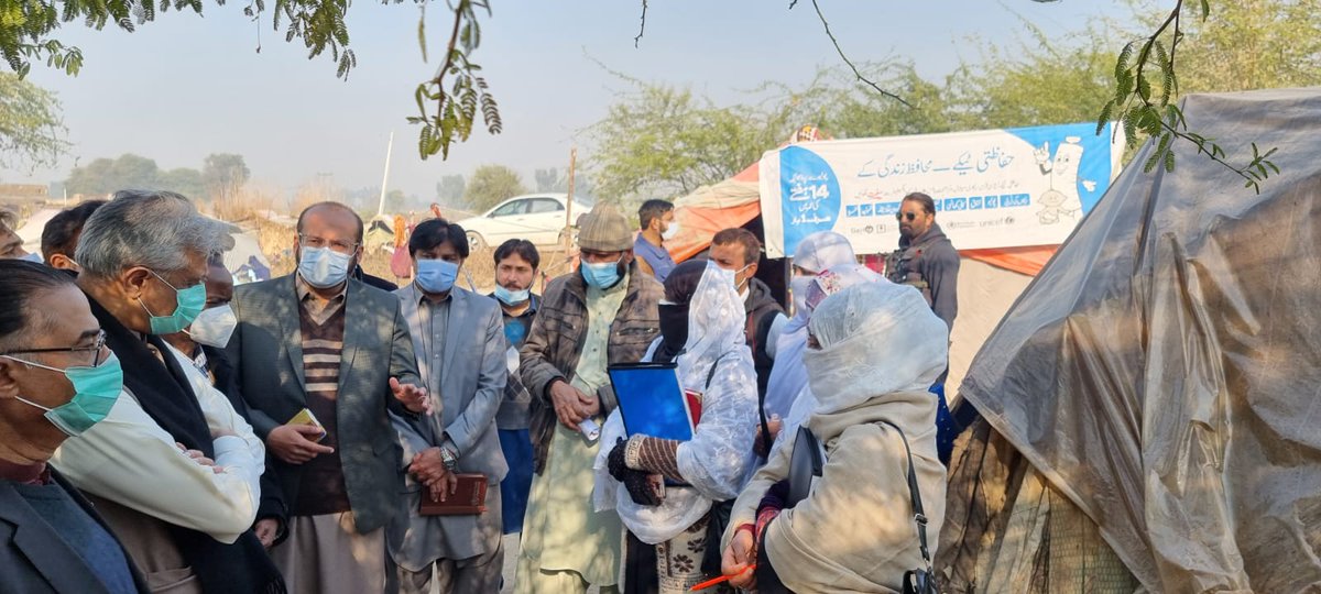 fslsltn's tweet photo. Today we complete a whole year of zero polio cases in Pakistan. But environmental samples from a few places highlight the need for a final push. Visited DI Khan to discuss the way forward with Polio teams, local admin and security teams. https://t.co/wbJoahsp98