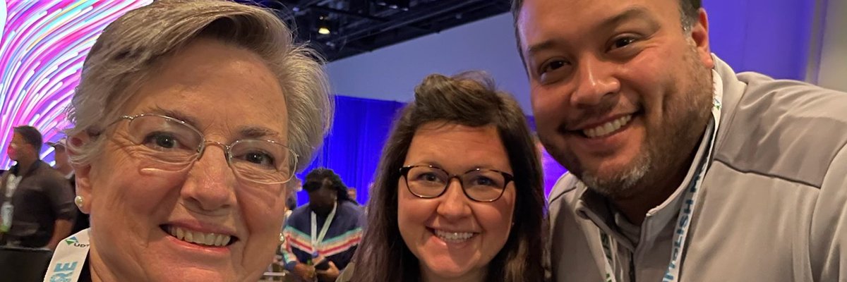 Drfoleyetsu's tweet photo. It was awesome to see former students who are teaching now @fetc @drgchristian @ElpaEtsu #collaboration @etsu #Teachers #teachers https://t.co/7IWwOK5s1G
