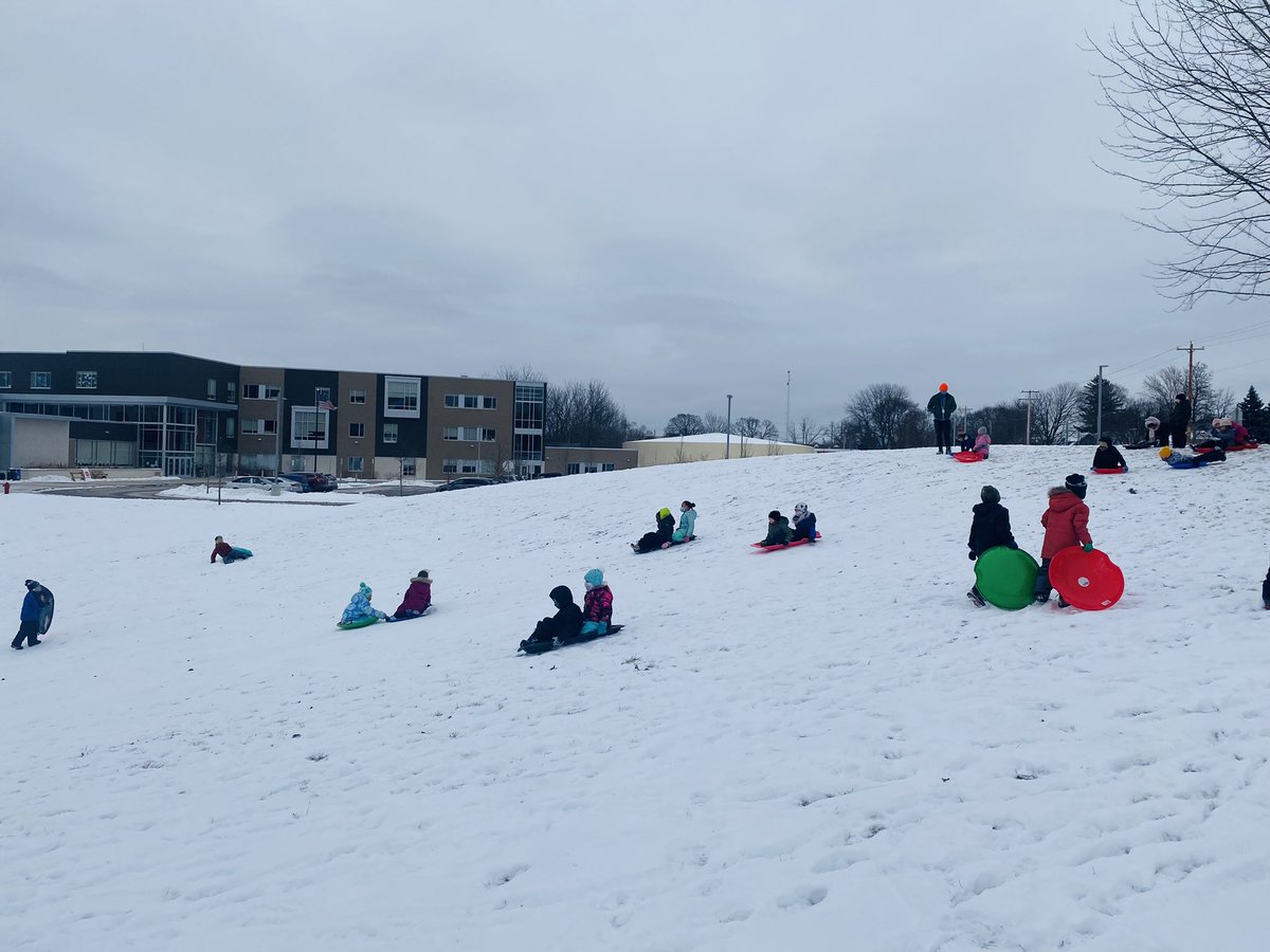 The @TosaUnderwood sledding hill is the place to be today!
