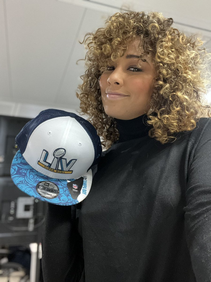 lequipedusoir's tweet image. 🚨CADEAU🚨

Grosse soirée NFL en approche sur @lachainelequipe avec les finales de conférence AFC et NFC dimanche 🏉

Avec @vsainsily tente de gagner ta casquette pour avoir le flow qu’il faut devant ta TV 🧢

RT + FOLLOW @lequipedusoir 
Choisis ton chroniqueur 😎