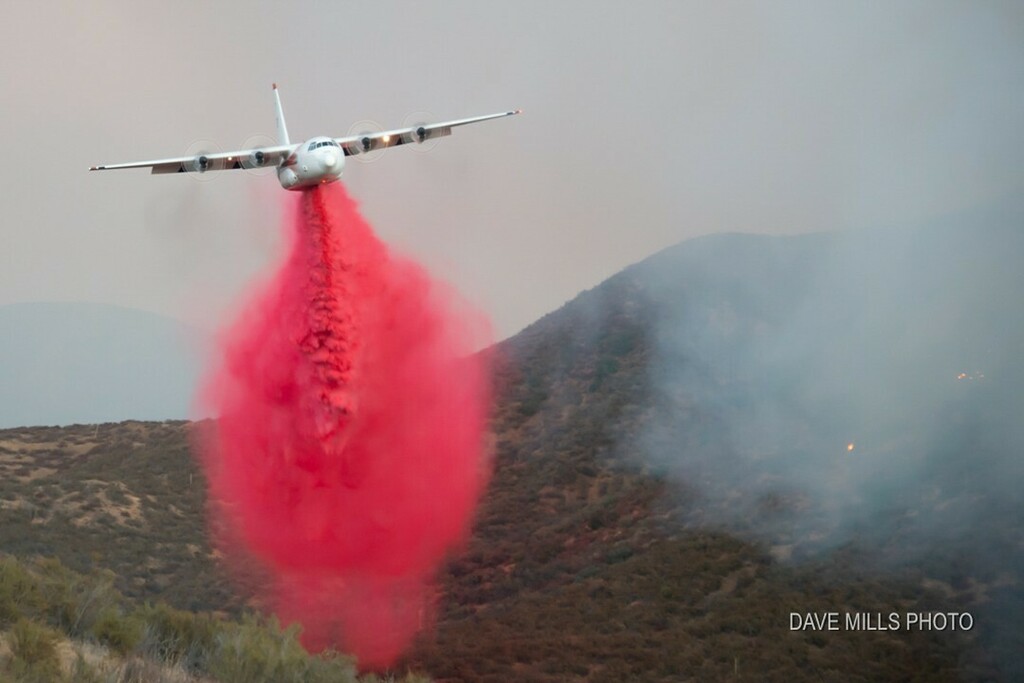 DaveMillsPhoto's tweet photo. Photos from the archives.
👇
IG | davemillsphoto
FB | davemillsphoto2015
Twitter | davemillsphoto
https://t.co/WlsTbfJ7Nm
https://t.co/9ZfsRsGcHB
https://t.co/fq0a9TuVDj
#lacofireairops
#lacountyfd
#creatnomatterwhat
#Firefightersposts
#calfire_daily… https://t.co/0IU4Zlt7rP https://t.co/YC7ocR8PRZ