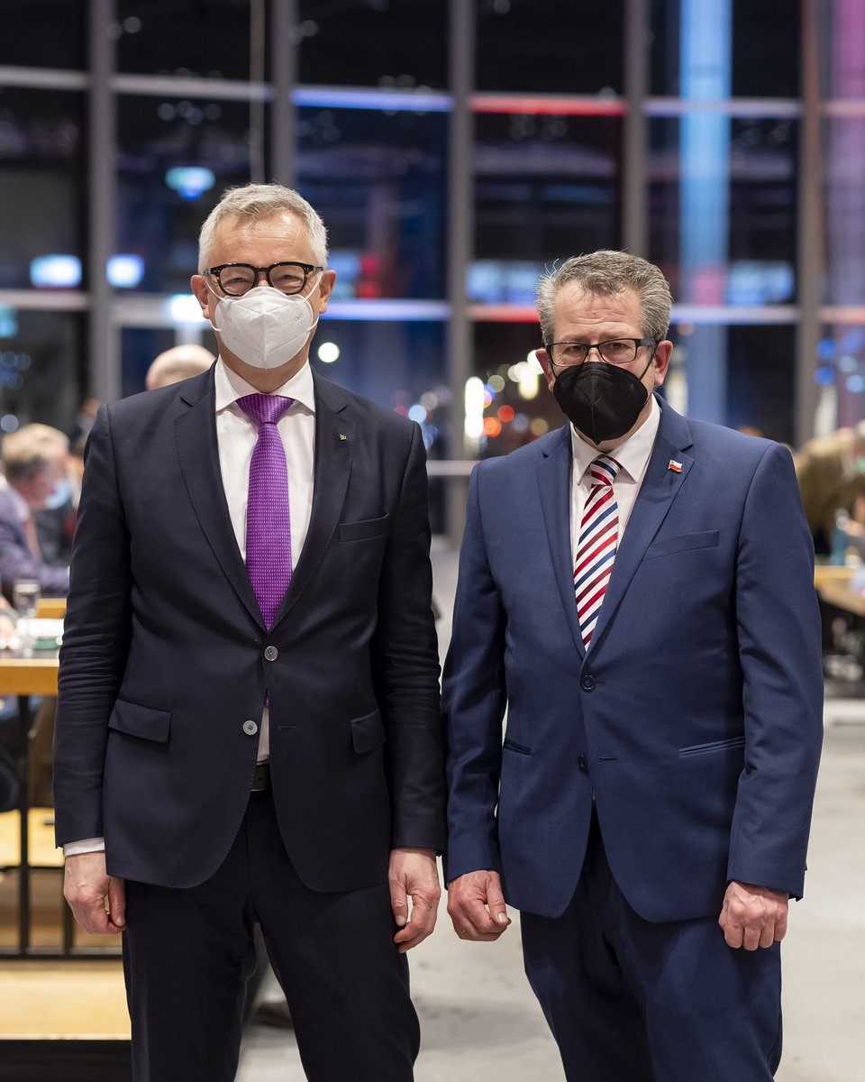 Senatorenwahl❗️Herzlichen Glückwunsch an Pia Steinrücke und Ludger Hinsen!💐 Pia Steinrücke wird Senatorin für das Sachgebiet Wirtschaft und Soziales, Ludger Hinsen bleibt Senator für den Bereich Umwelt, Sicherheit und Ordnung!👏

Zur Pressemitteilung👇
cdu-fraktion-luebeck.de