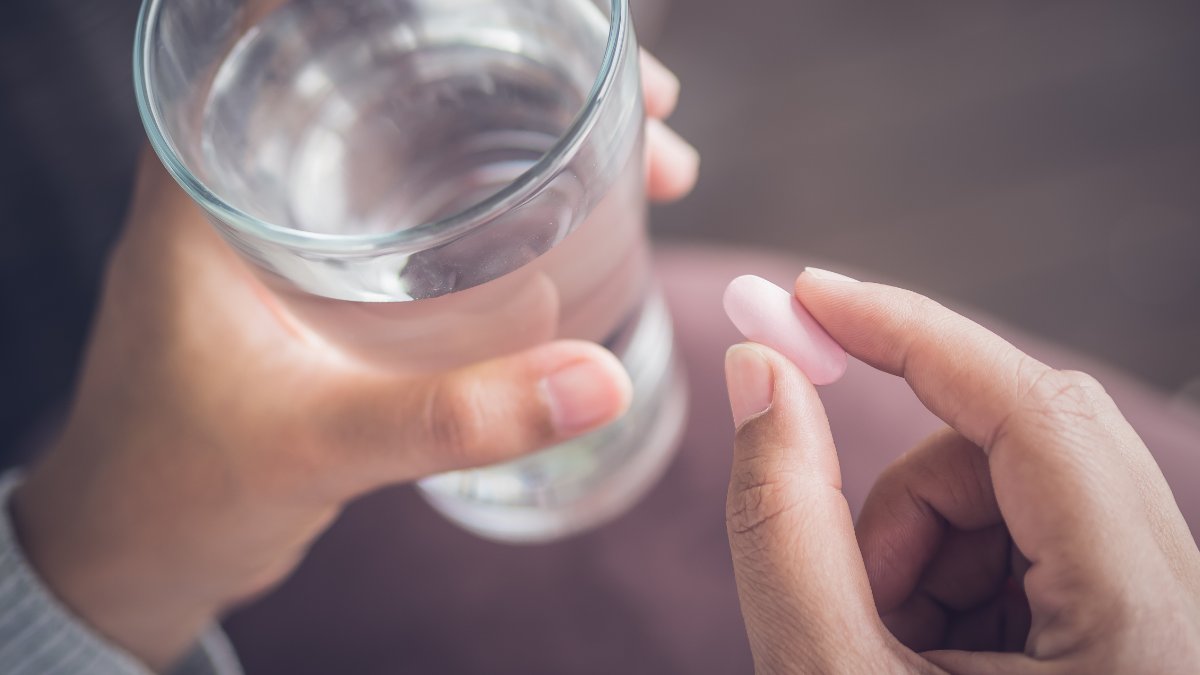 EMA recommends authorising the oral antiviral #Paxlovid for treating #COVID19 in adults who do not require supplemental oxygen and who are at increased risk of severe disease.
👉ema.europa.eu/en/news/covid-…