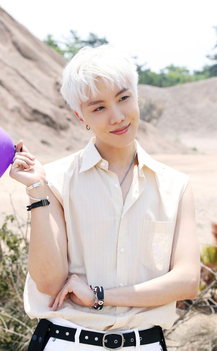 his dimple 🥺