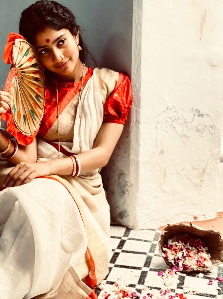 bh_clips's tweet photo. Gogress of beauty queen of Sai Pallavi #SaiPallavi #Rosie #ShyamSinghRoy https://t.co/2iZk1He0YU