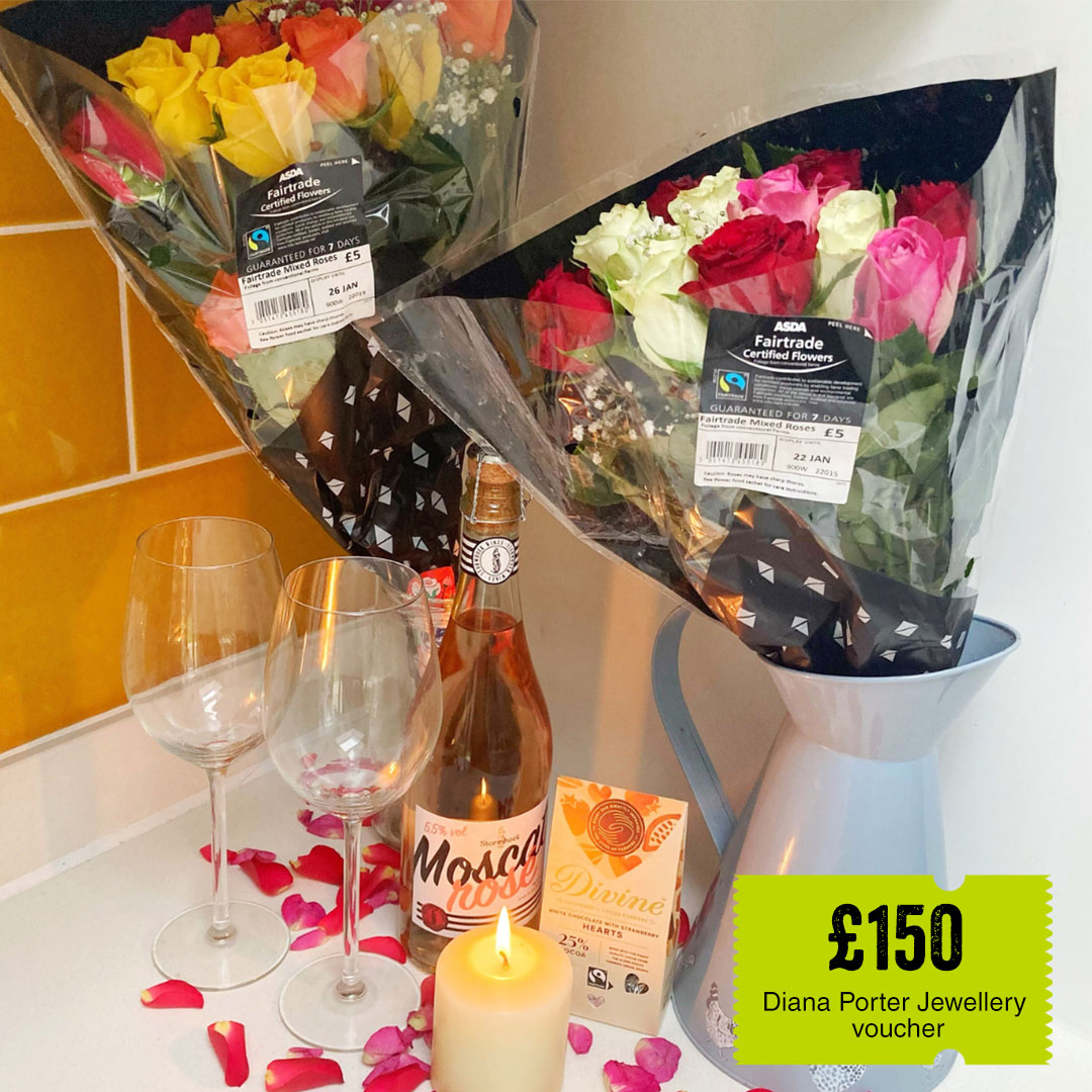 Love is in the fair. 🌹 #FairtradeFriday Look for the Fairtrade Mark as you do your Valentine’s Day shopping to ensure your gift doesn’t come at the expense of those who made it. 👉 RT and follow to #win this Fairtrade selection. UK only, 18+. T&Cs: bit.ly/FairtradeFriday