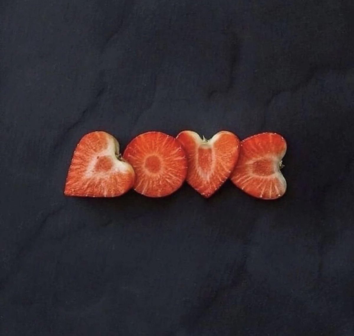 "Y si no eres el amor de mi vida, diré que me equivoqué de vida y no de amor"❤️💜