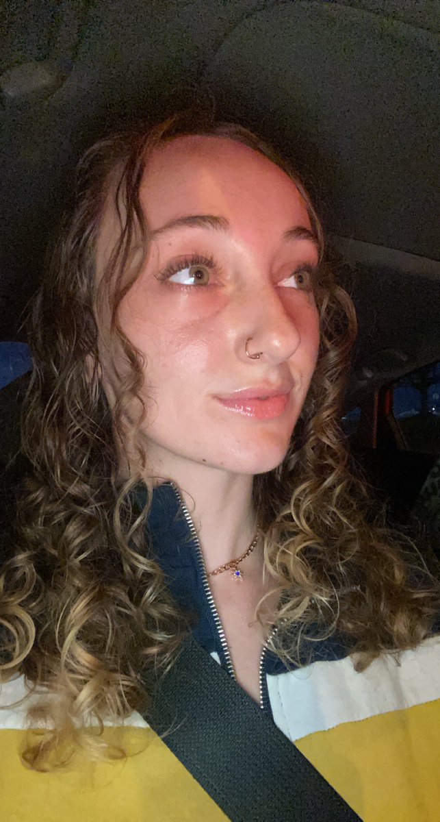 kobra__'s tweet photo. that happy glow✨ https://t.co/sQSeEJve0Z