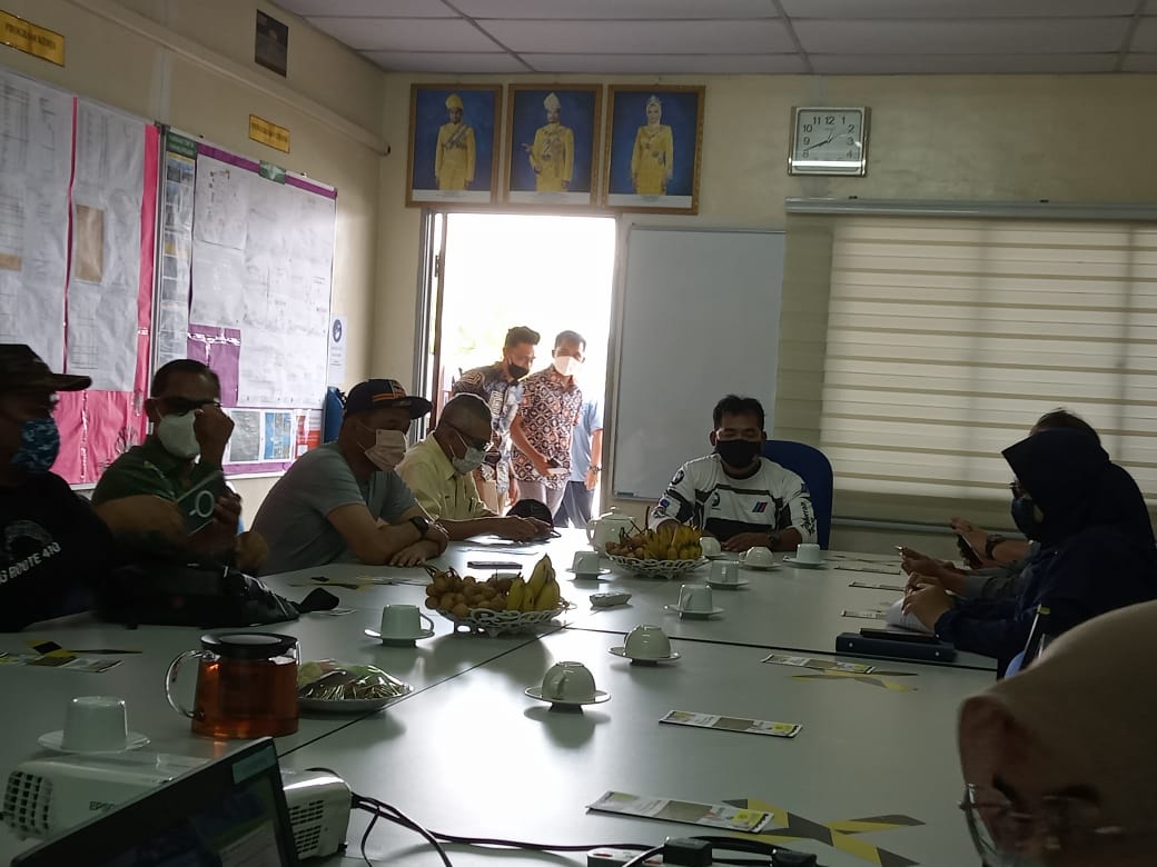 Lawatan Kerja YB Exco Kerjaraya Negeri Melaka, YB Datuk <a href="/MarimanRahmad/">RAHMAD MARIMAN</a> bersama <a href="/JKRMelaka/">JKR Melaka</a> ke Projek Kuala Terengganu By Pass, Terengganu pada 27hb Jan 2022. 
<a href="/JKRMalaysia/">JKR Malaysia</a>
<a href="/JKRTerengganu/">JKR Terengganu</a>
#jasakepadarakyat #projekktbp