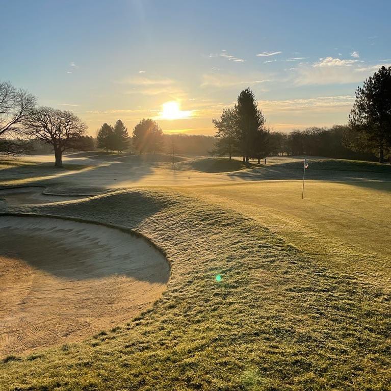 That time of the month for <a href="/yourgolftravel/">Your Golf Travel</a> #GoFreeWithLee competition⛳️

Win 1 night dinner, bed &amp; breakfast and 1 round at East Sussex National.

Enter here👇🏼
engage.yourgolftravel.com/go-free-with-l…