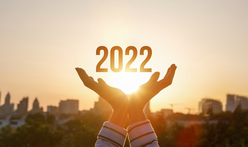 Instead of 'what do you want to do in '22,' how do you want to FEEL? Read more from wellness practitioner Jennifer Yockey in our latest issue..⁠

deserthealthnews.com/story/how-do-y…