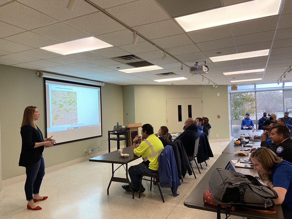 Just hanging out with some great weed scientists <a href="/hairyligule21/">Chrissie Segars 🤓</a> @TXWaterWoman