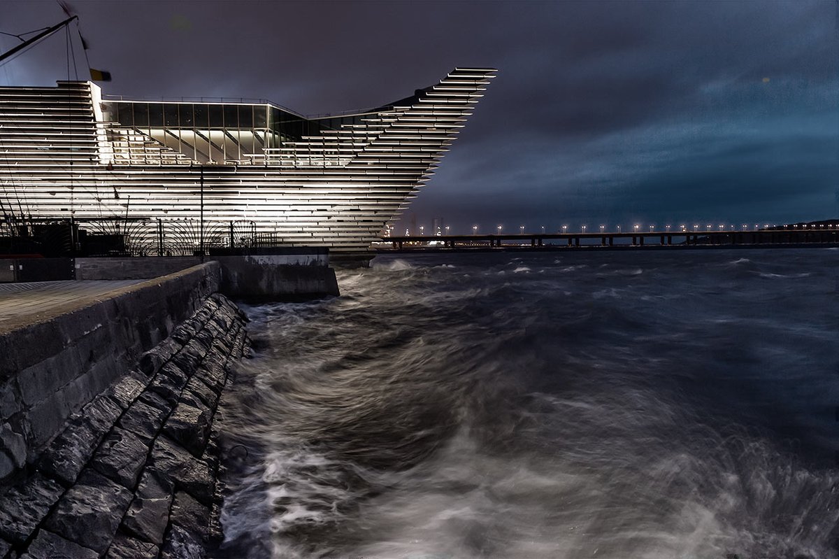 TomDuffinPhotos's tweet photo. Like a ship launching the V&A in Dundee is an awesome piece of architecture @VADundee @visitdundee1 https://t.co/0nqTjFOf1F