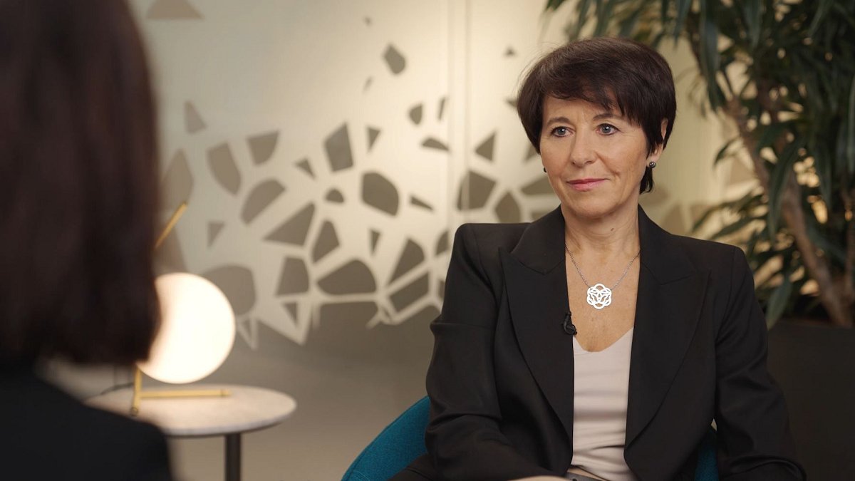 GroupeEramet's tweet photo. "Nous sommes un autre groupe aujourd’hui et nous entamons une nouvelle étape dans l’histoire d’Eramet."
Christel Bories, PDG du groupe Eramet

#Video 👉 https://t.co/4MZwMyiuOY https://t.co/TfdFw7iHZd