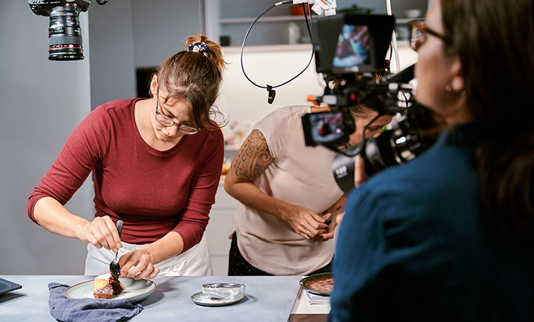 𝗕𝘂𝘀𝗶𝗻𝗲𝘀𝘀 𝗖𝗼𝗻𝘁𝗿𝗼𝗹𝗹𝗲𝗿 | Sind #Zahlen dein Ding und du hast ein abgeschlossenes Wirtschaftsstudium?📈Kannst du komplexe Sachverhalte einfach darstellen? Dann bewirb dich auf diese abwechslungsreiche #Stelle.
Mehr Infos findest du unter jobs.coopjobs.ch/offene-stellen…
#jobs