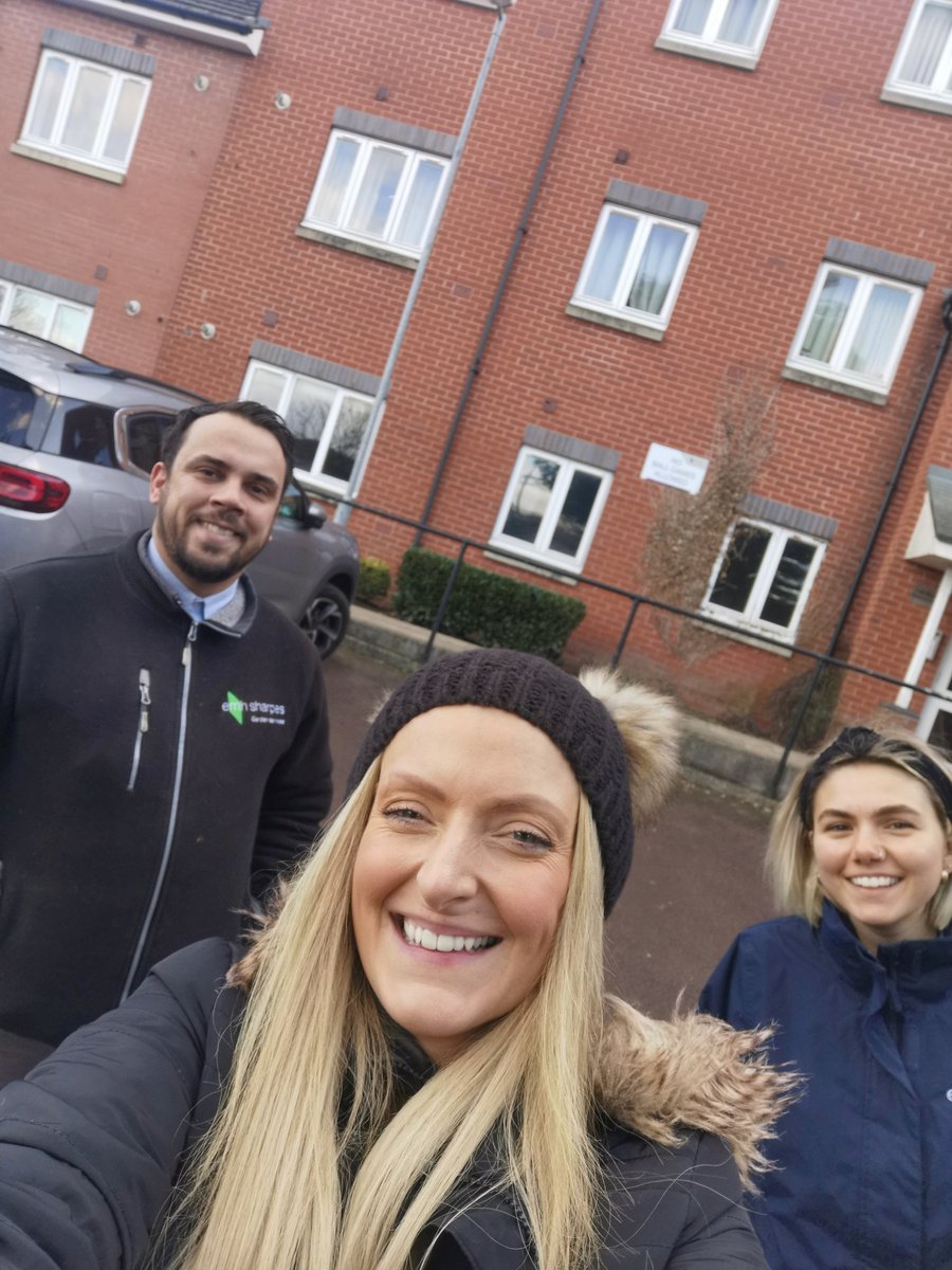 Multi team approach 💪 out on some of estates in Kettering and Wellingborough today with our grounds maintenance manager and the clean and clear manager. @emhhomes #oneemh #greatestates #teamworkmakesthedreamwork