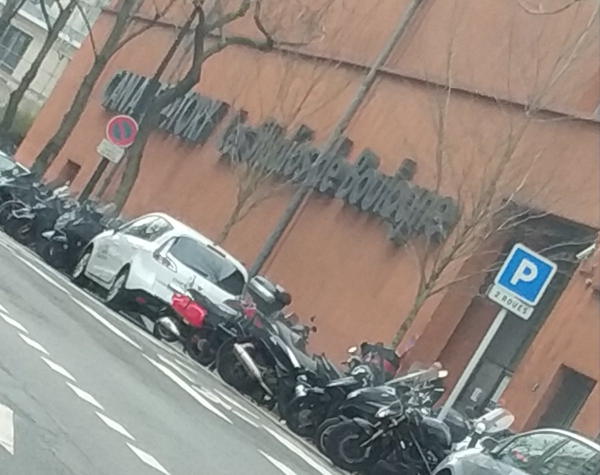 JPOPBUZZ's tweet photo. Bon bah ! Je suis à Canal Factory voir ce qui se passe.
Je vous tiens au jus par vidéo la #TeamTpmp #Tpmp #FaceABaba https://t.co/XxMCV7Afjw