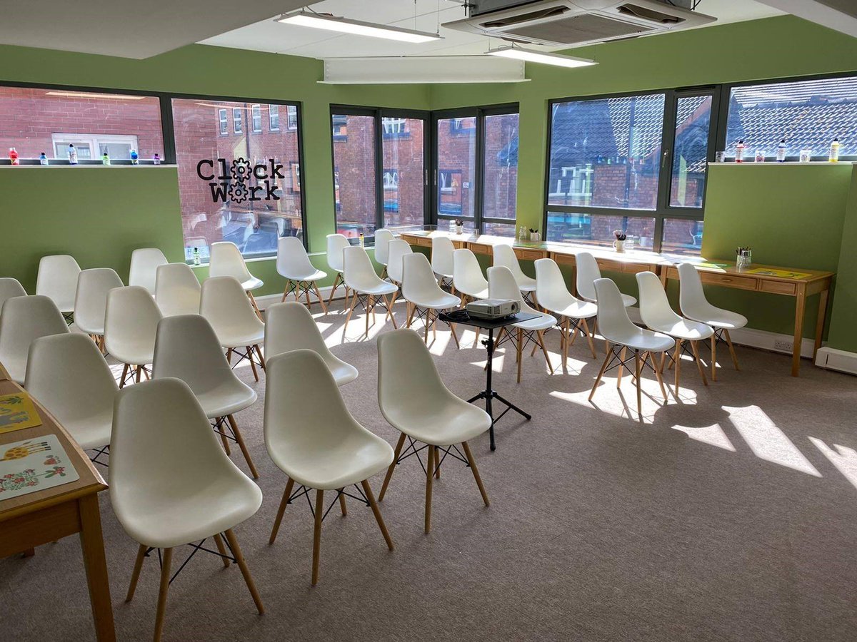 💥 FEBRUARY MEETING ROOM OFFER 💥
Any meeting booked for a minimum of 6 people in February will get a free sandwich lunch! 🥪

A minimum half day booking (4 hours) required.

Drop us a DM or email rachael.mcvey@oppidan-social.com for more information and to book.