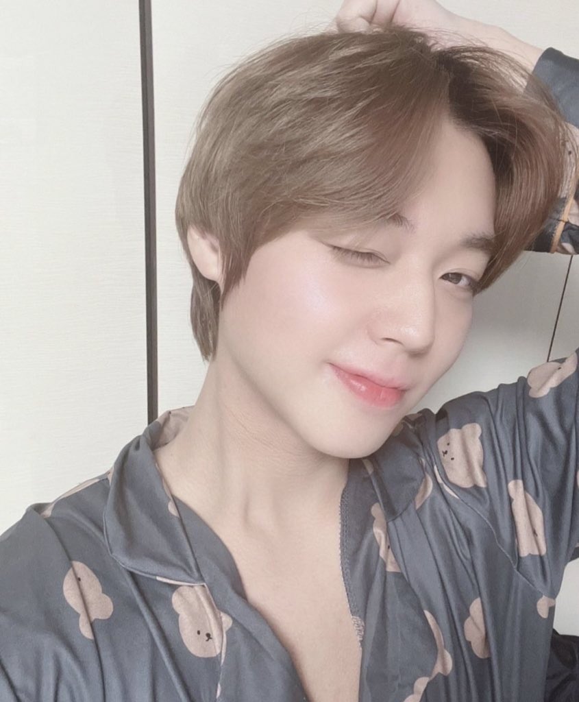 𝙄𝙍𝙄 : อยากถูกหวยทุกงวด🕯️🌹💌 tweet media