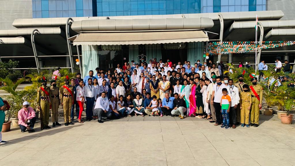mah_coy's tweet photo. 6 cadets from Bombay Cambridge School gave a Guard of honour at Seven Hills DCH and vaccination centre for the 73rd Republic Day. The cadets also motivated many teens to get vaccinated and to enroll themselves in NCC.
@HQ_DG_NCC 
@ncc_dte 
@mumbai_group https://t.co/awbf8fY6QR