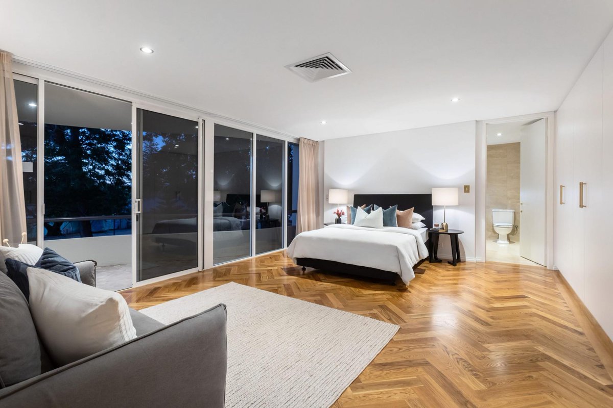 HornwellNetwork's tweet image. Spectacular Light-Filled Riverfront Residence
Click here for see more: bit.ly/3IHeIG2
#AUSTRALIA #CLAREMONT #HORNWELL