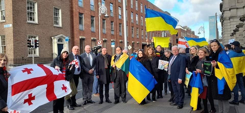 GudynasM's tweet photo. Today we gathered in Dublin to say that Russian army is not welcome in Ukraine, in Georgia, in Belarus, near the coasts of Ireland and actually nowhere in Europe. Terror & threatening of the free nations will not be tolerated
#RedArmyGoHome https://t.co/n5FLTsjDLA