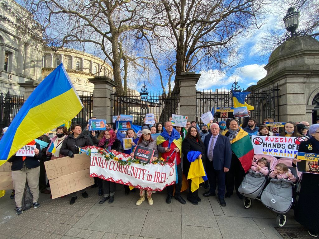 GudynasM's tweet photo. Today we gathered in Dublin to say that Russian army is not welcome in Ukraine, in Georgia, in Belarus, near the coasts of Ireland and actually nowhere in Europe. Terror & threatening of the free nations will not be tolerated
#RedArmyGoHome https://t.co/n5FLTsjDLA