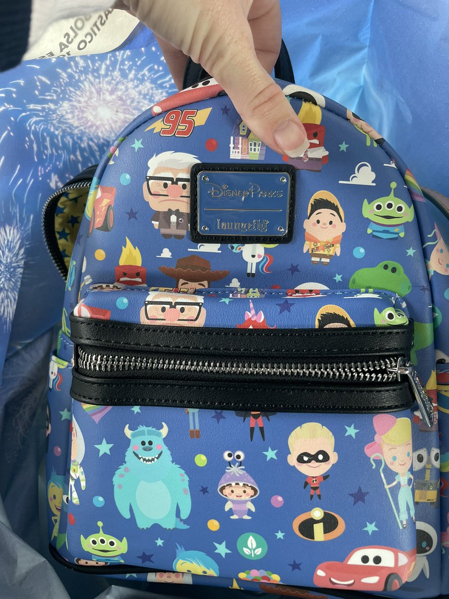 greenlee_lauren's tweet photo. I bought two bags with a great discount, got gas, grocery shopped and currently sitting in my comfy chair drinking black coffee… all before 10:30 this morning… it’s a good day. #CastConnectionFinds #CastLife #DisneyCM https://t.co/47ydkMhgoi
