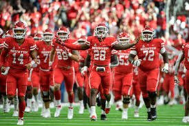 #AGTG Blessed to receive a Division one offer from The University of Houston #SackAve @CoachVillas3nor @recruit_FALLSFB @ClearFallsFB @DonnieBaggs_ @STE_ELITE